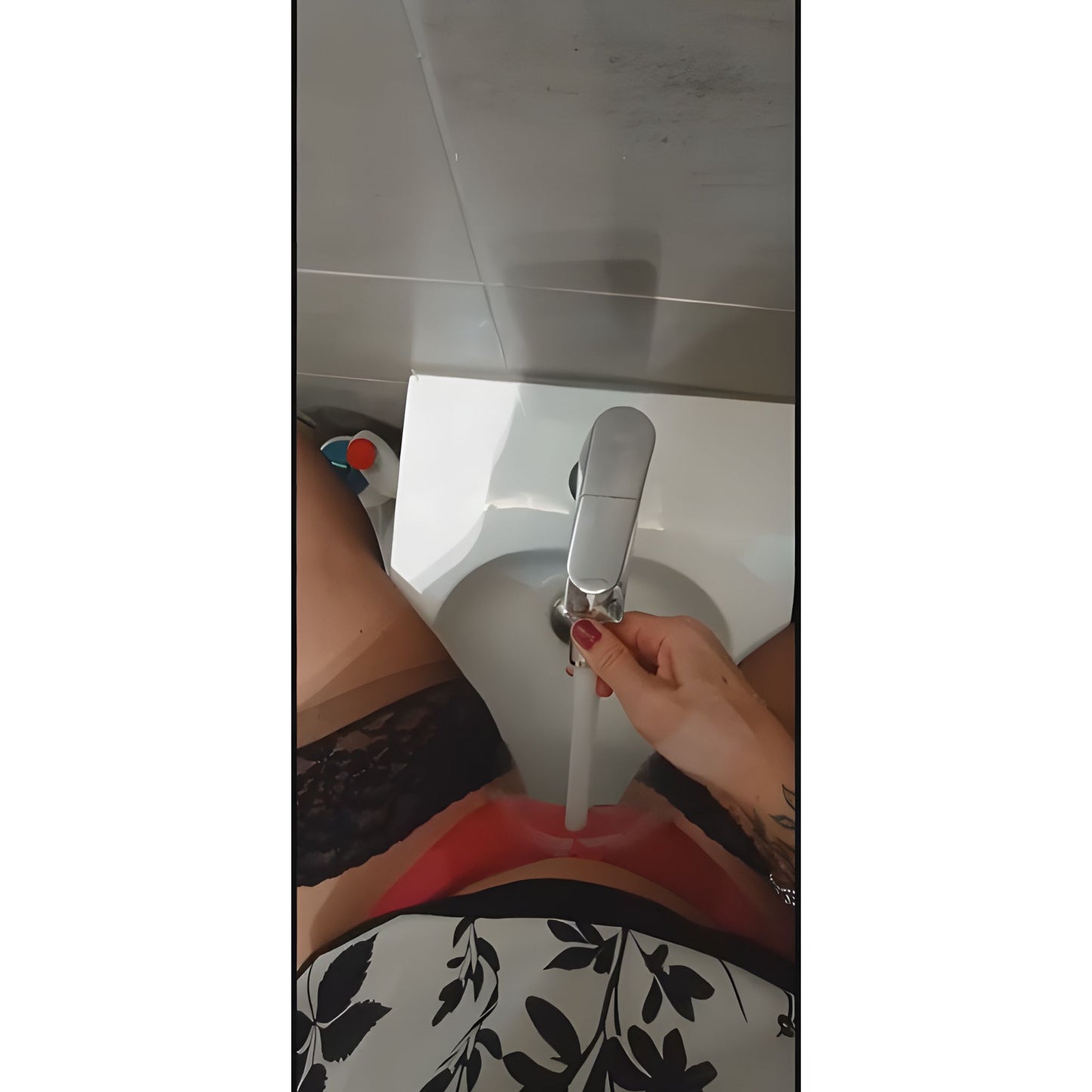 Tulula is soaked in the bathroom again! ASMR Video 🚀